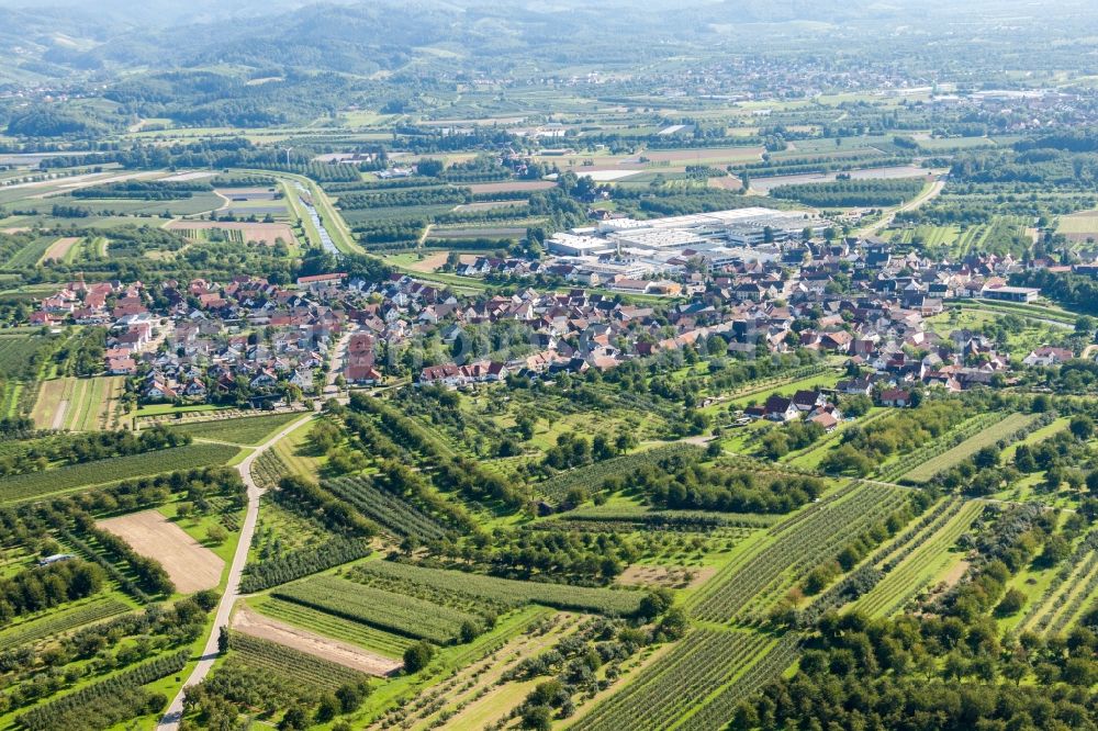 Aerial photograph Oberkirch - Village - view on the edge of agricultural fields and farmland in the district Stadelhofen in Oberkirch in the state Baden-Wuerttemberg, Germany