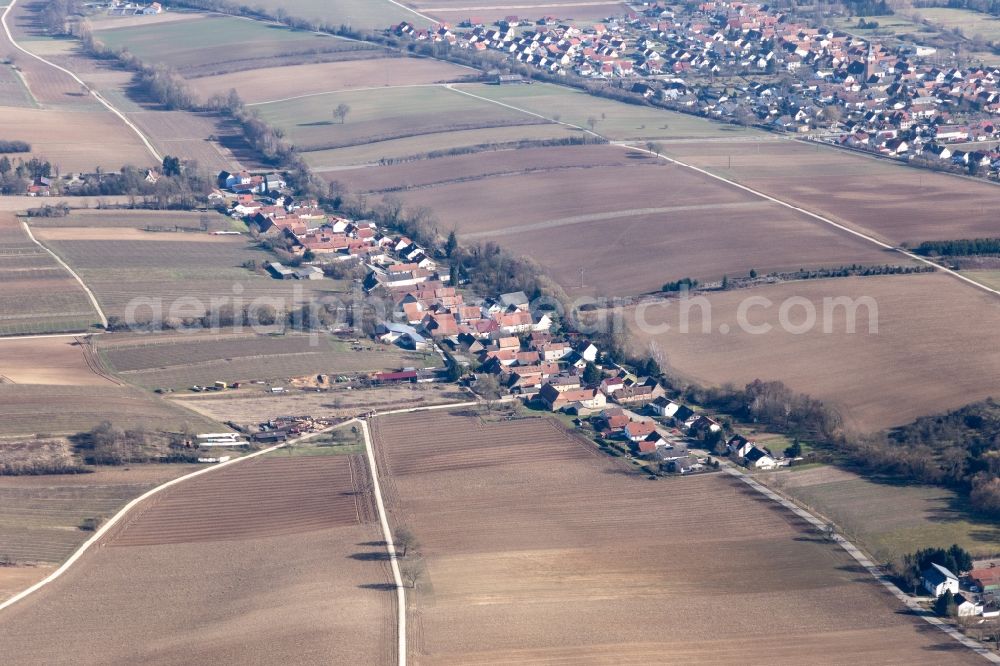 Aerial photograph Vollmersweiler - Village - view on the edge of agricultural fields and farmland in Vollmersweiler in the state Rhineland-Palatinate, Germany