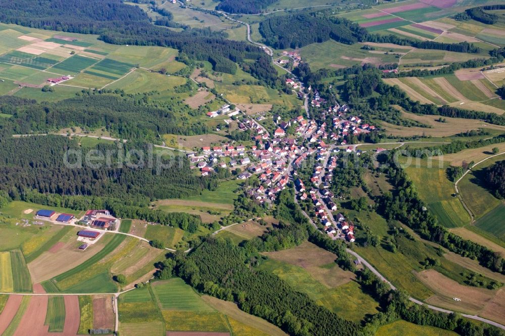 Zimmern unter der Burg from the bird's eye view: Village - view on the edge of agricultural fields and farmland in Zimmern unter der Burg in the state Baden-Wurttemberg, Germany