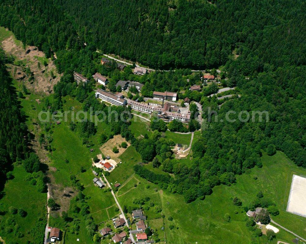 Aerial image Bad Wildbad - Village - view on the edge of forested areas in Bad Wildbad in the state Baden-Wuerttemberg, Germany