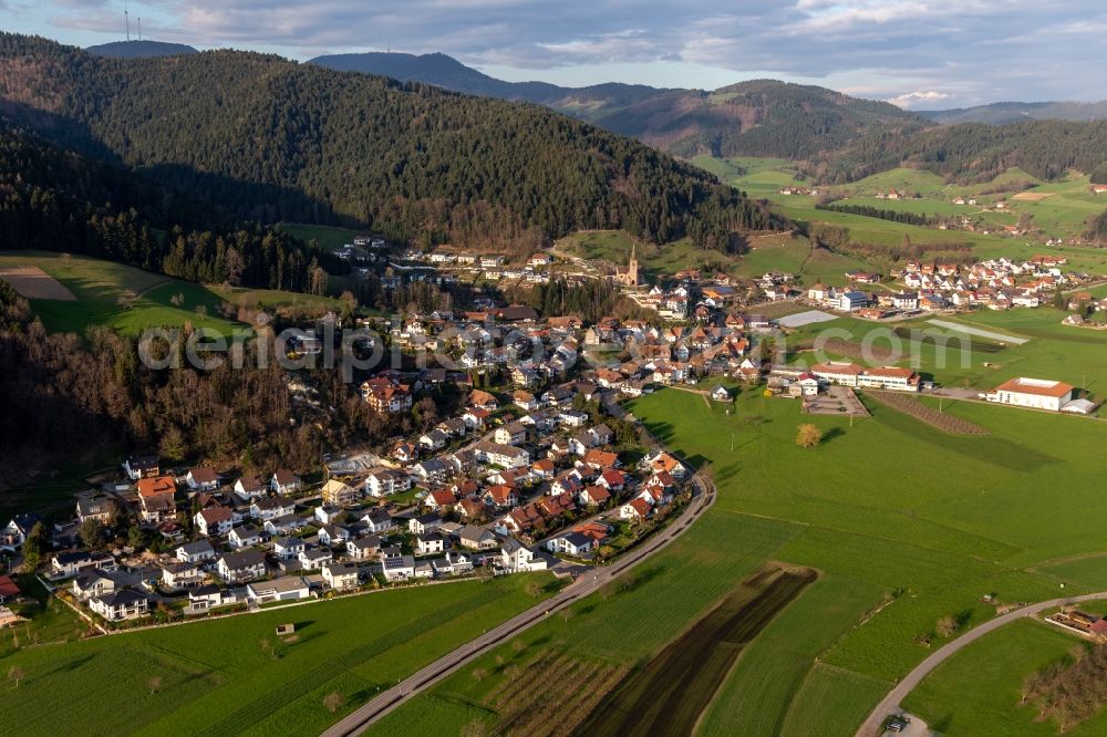Aerial photograph Fischerbach - Village - view on the edge of forested areas in Fischerbach in the state Baden-Wuerttemberg, Germany