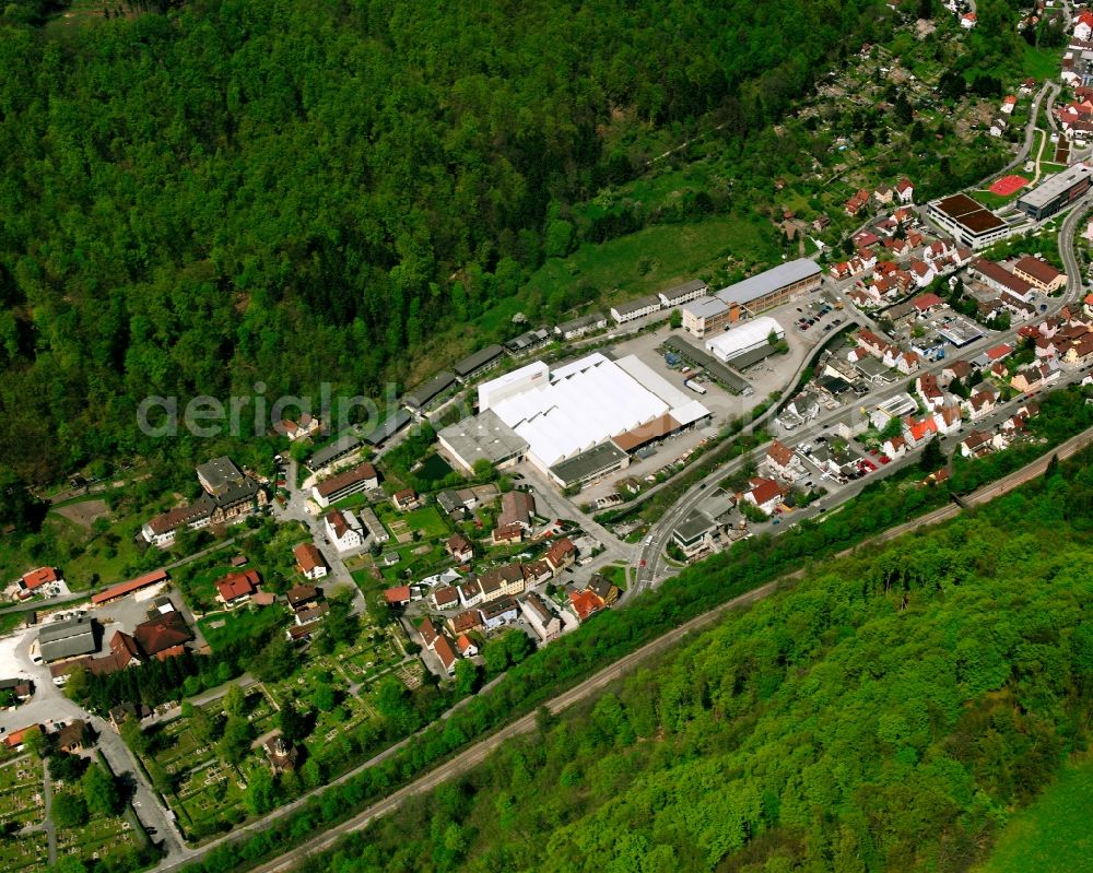 Geislingen an der Steige from the bird's eye view: Village - view on the edge of forested areas in Geislingen an der Steige in the state Baden-Wuerttemberg, Germany