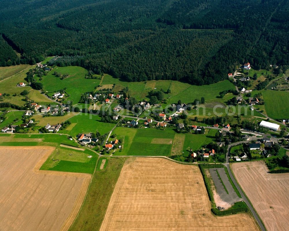 Aerial photograph Hetzdorf - Village - view on the edge of forested areas in Hetzdorf in the state Saxony, Germany