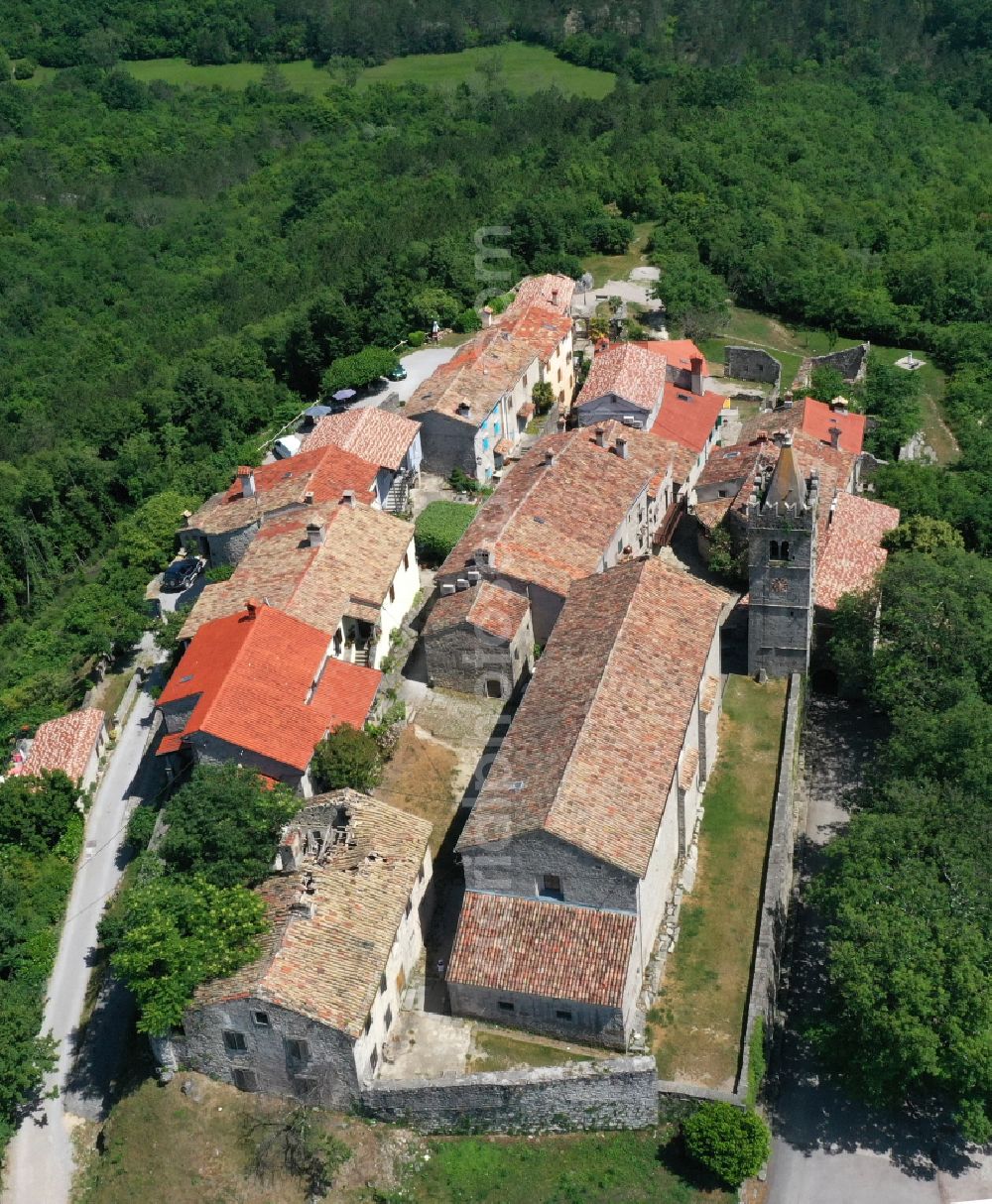 Aerial photograph Hum - Village - view on the edge of forested areas in Hum in Istrien - Istarska zupanija, Croatia