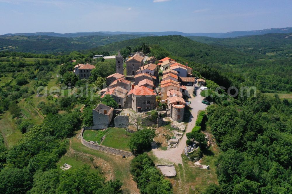 Aerial photograph Hum - Village - view on the edge of forested areas in Hum in Istrien - Istarska zupanija, Croatia