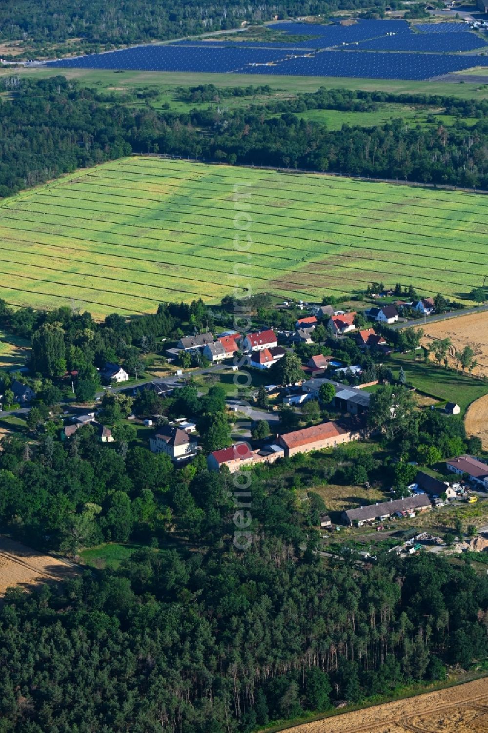 Aerial image Lönnewitz - Village - view on the edge of forested areas in Loennewitz in the state Brandenburg, Germany
