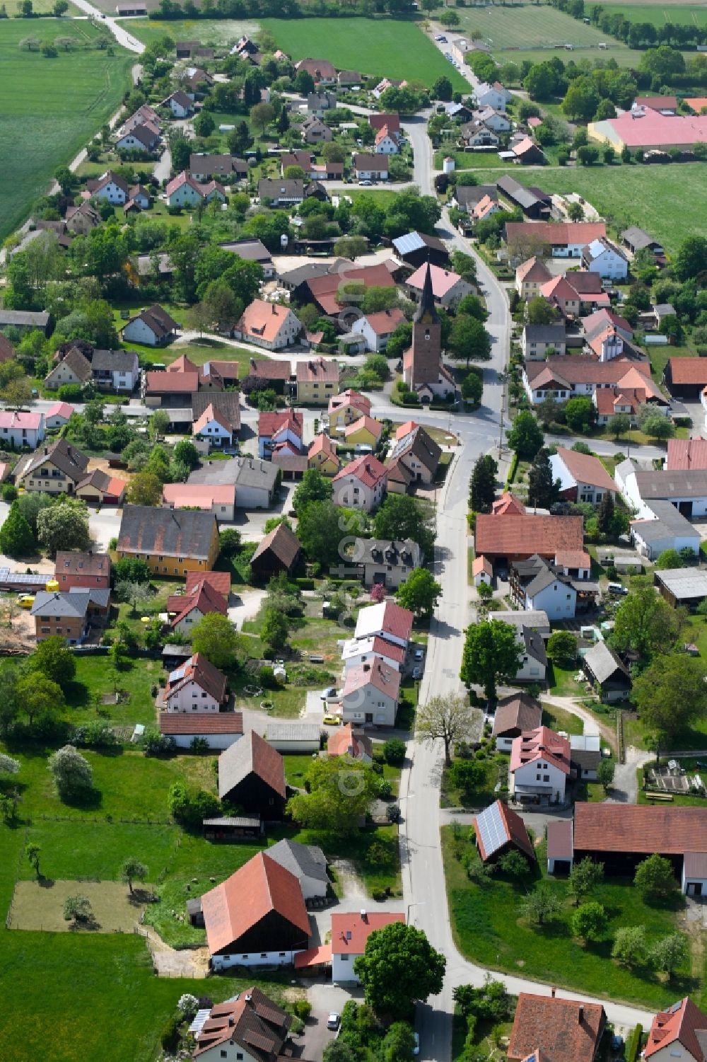 Weinsfeld from the bird's eye view: Village view in Weinsfeld in the state Bavaria, Germany