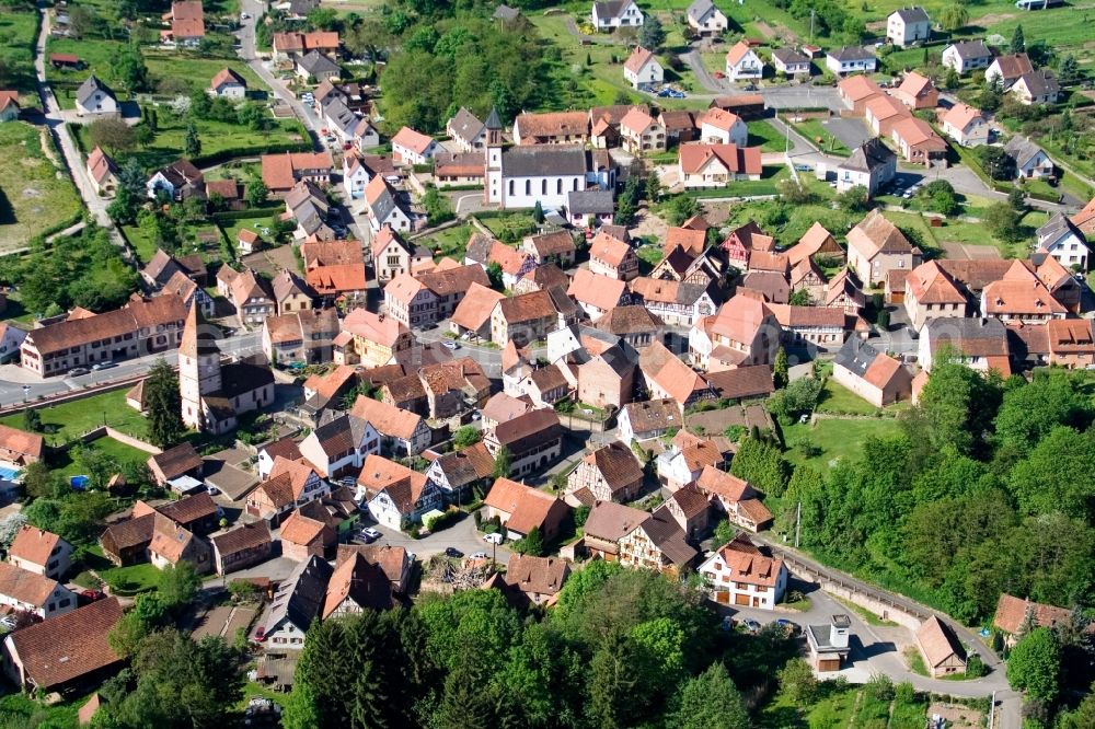 Weiterswiller from the bird's eye view: Village view in Weiterswiller in Grand Est, France