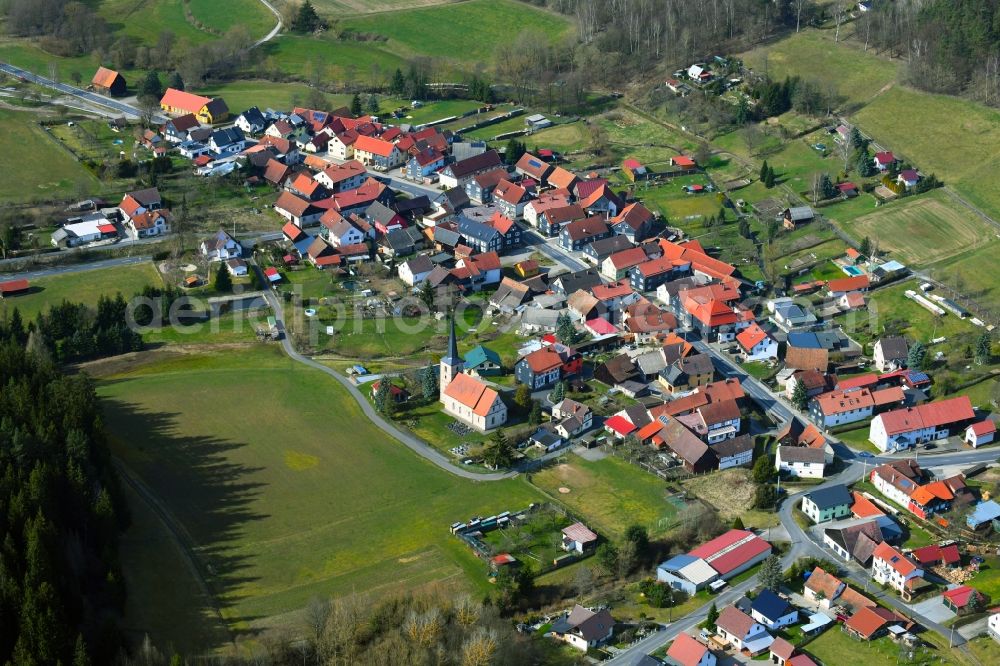 Aerial photograph Wiedersbach - Village view on the edge of forest areas in a foothill landscape of the district Wiedersbach in Auengrund in the state Thuringia, Germany