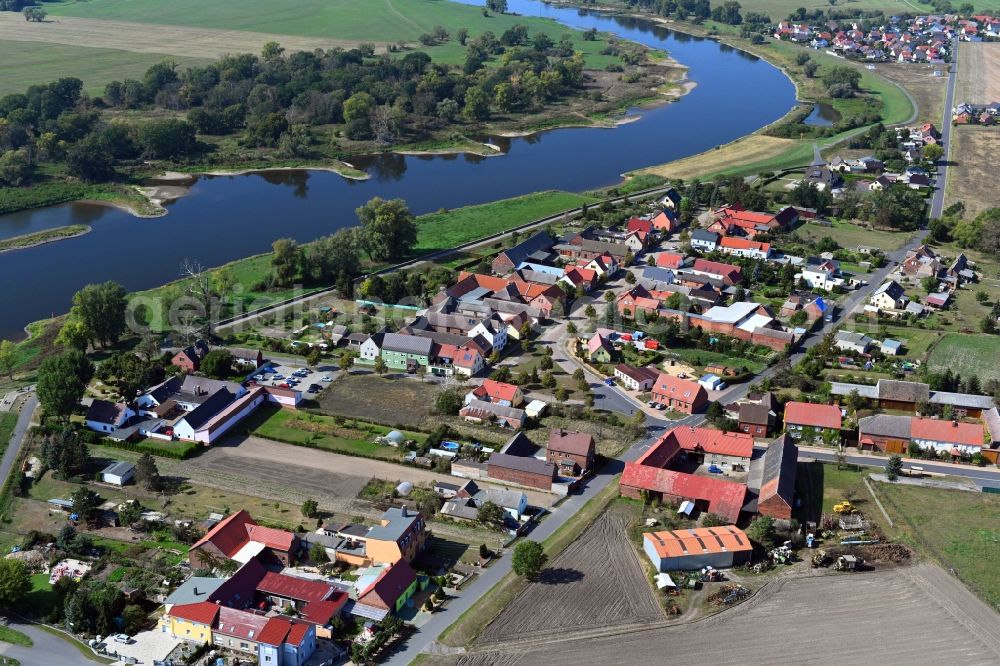Aerial image Gallin - Village on the river bank areas of the River Elbe in Gallin in the state Saxony-Anhalt, Germany