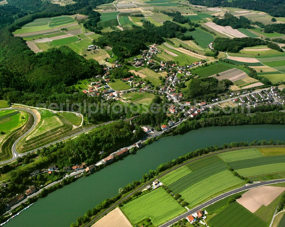 Aerial photograph Albert - Agricultural land and field boundaries surround the settlement area of the village in Albert in the state Baden-Wuerttemberg, Germany