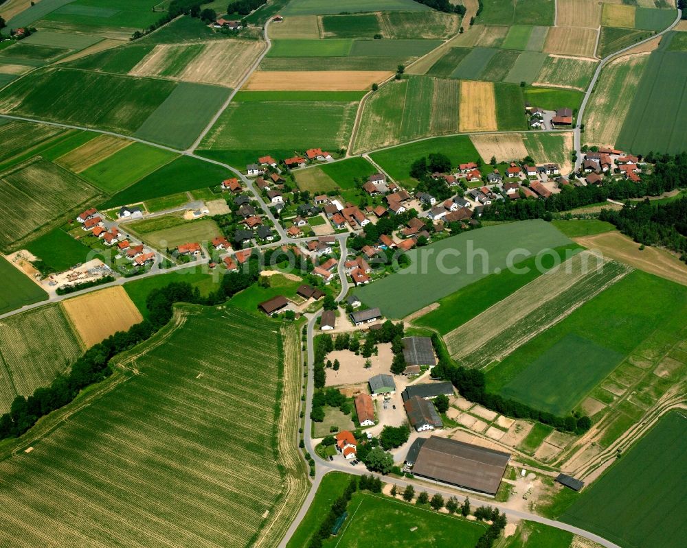 Aerial photograph Aufroth - Agricultural land and field boundaries surround the settlement area of the village in Aufroth in the state Bavaria, Germany