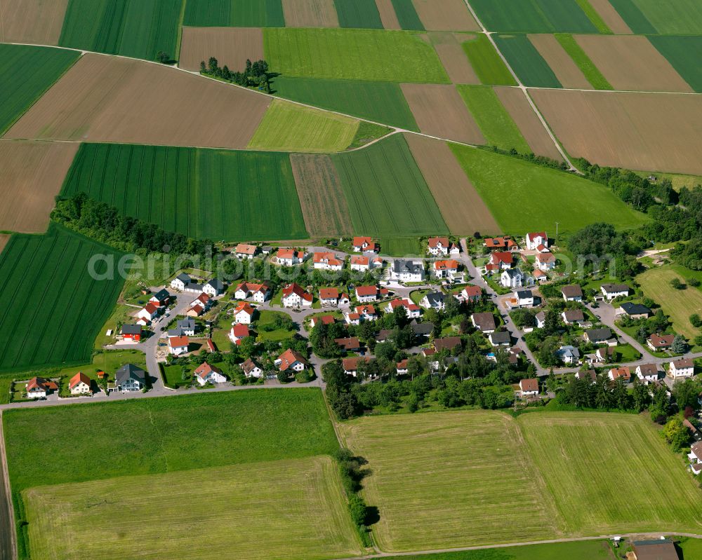 Aerial photograph Bronnen - Agricultural land and field boundaries surround the settlement area of the village in Bronnen in the state Baden-Wuerttemberg, Germany