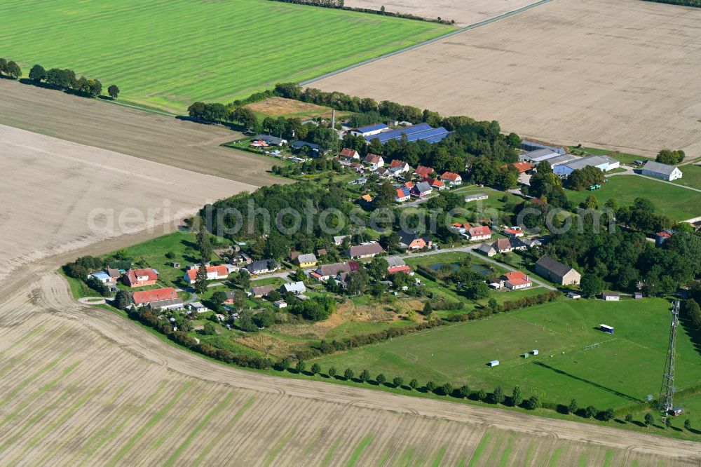 Aerial photograph Gransebieth - Agricultural land and field boundaries surround the settlement area of the village in Gransebieth in the state Mecklenburg - Western Pomerania, Germany