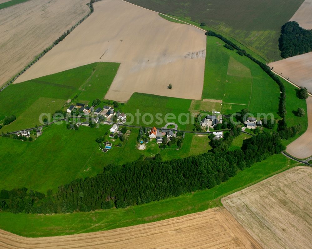 Aerial photograph Görbersdorf - Agricultural land and field boundaries surround the settlement area of the village in Görbersdorf in the state Saxony, Germany
