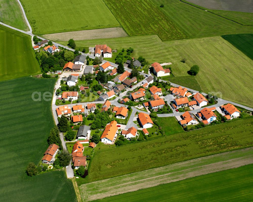 Aerial image Heiligenstatt - Agricultural land and field boundaries surround the settlement area of the village in Heiligenstatt in the state Bavaria, Germany