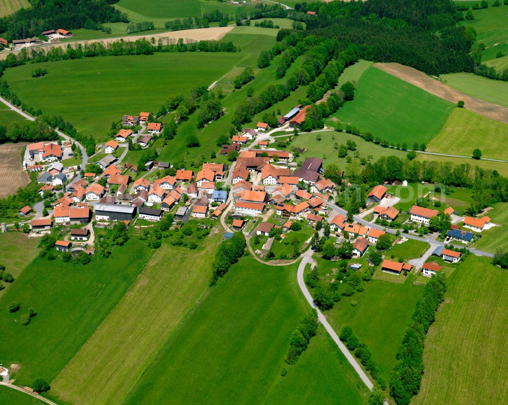 Aerial image Heindlschlag - Agricultural land and field boundaries surround the settlement area of the village in Heindlschlag in the state Bavaria, Germany