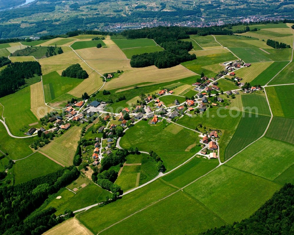 Aerial photograph Hütten - Agricultural land and field boundaries surround the settlement area of the village in Hütten in the state Baden-Wuerttemberg, Germany