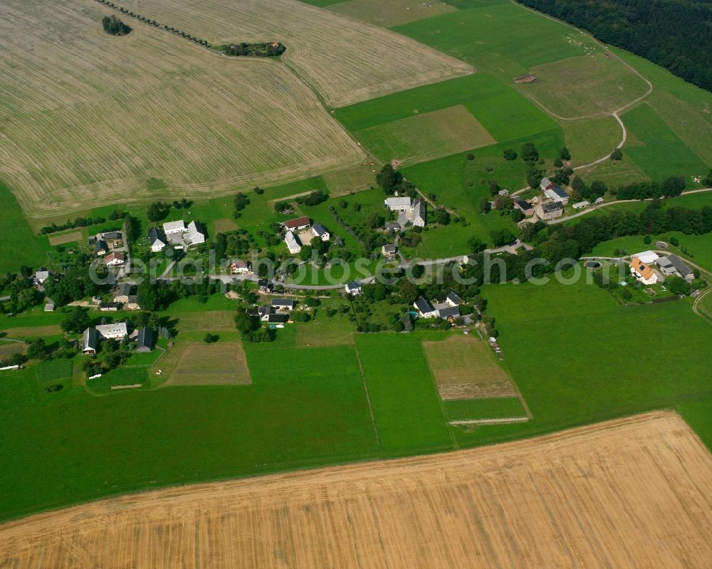 Aerial photograph Kirchbach - Agricultural land and field boundaries surround the settlement area of the village in Kirchbach in the state Saxony, Germany