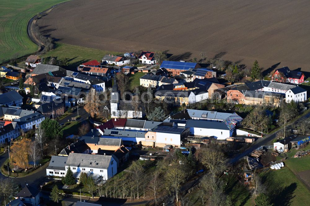 Aerial photograph Kolba - Agricultural land and field boundaries surround the settlement area of the village in Kolba in the state Thuringia, Germany