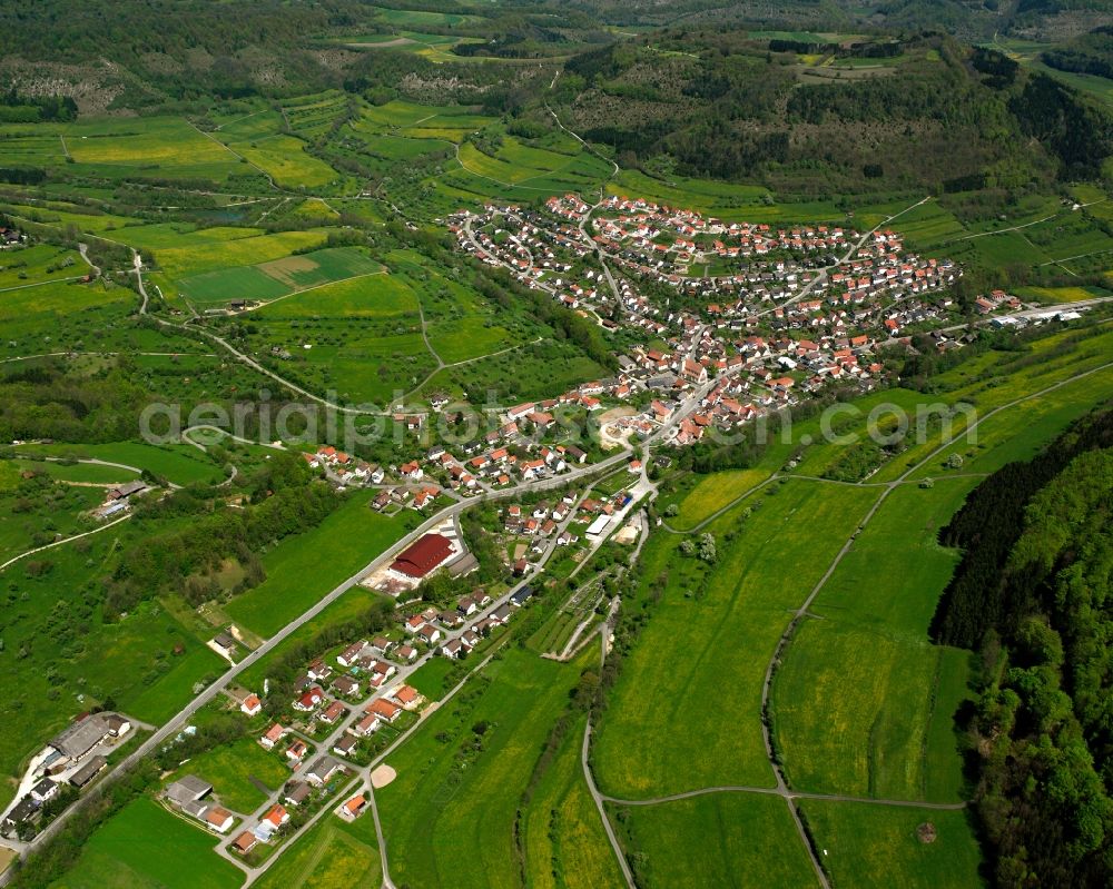 Lauterstein from the bird's eye view: Agricultural land and field boundaries surround the settlement area of the village in Lauterstein in the state Baden-Wuerttemberg, Germany