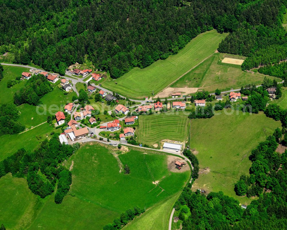 Aerial photograph Stocking - Agricultural land and field boundaries surround the settlement area of the village in Stocking in the state Bavaria, Germany
