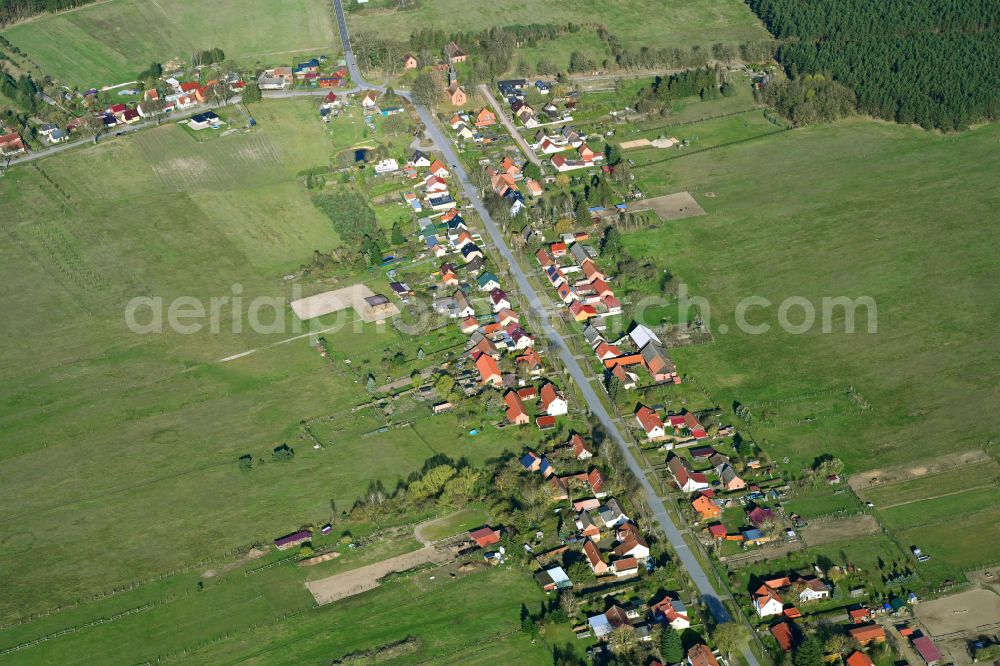 Storbeck-Frankendorf from above - Agricultural land and field boundaries surround the settlement area of the village in Storbeck-Frankendorf in the state Brandenburg, Germany