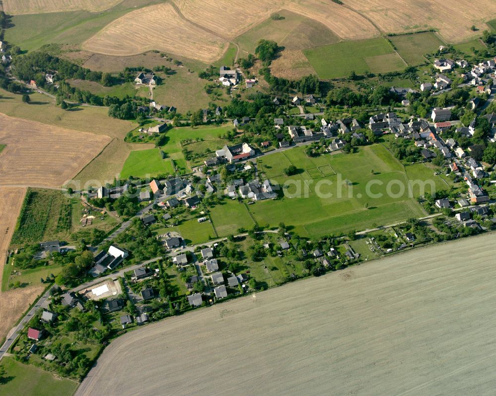 Aerial image Waltersdorf - Agricultural land and field boundaries surround the settlement area of the village in Waltersdorf in the state Thuringia, Germany