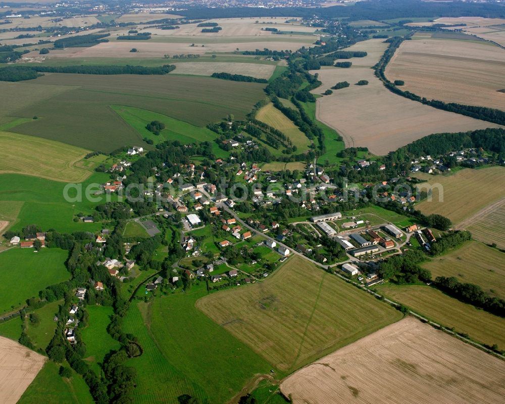 Wegefarth from the bird's eye view: Agricultural land and field boundaries surround the settlement area of the village in Wegefarth in the state Saxony, Germany
