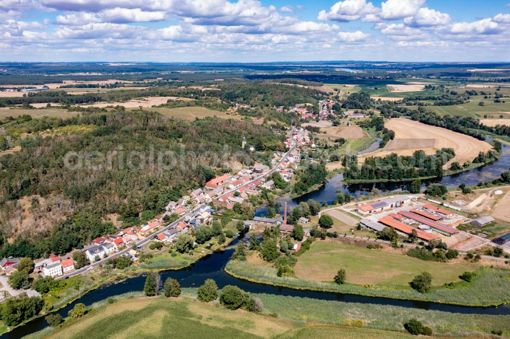 Aerial photograph Schiffmühle - Village on the river bank areas Alte Oder in Neutornow in the state Brandenburg, Germany