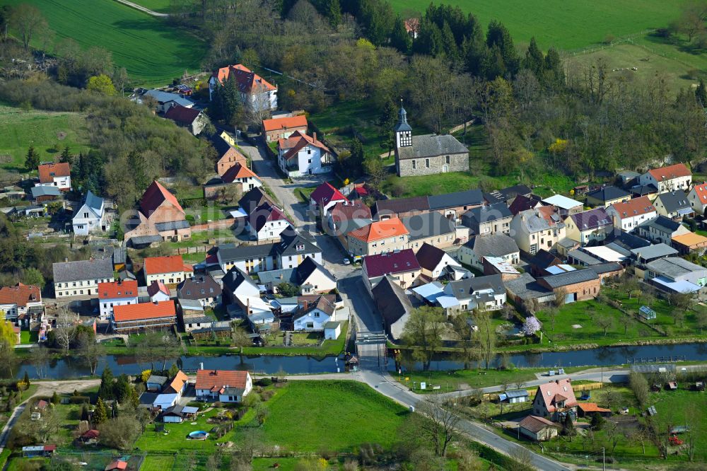 Aerial photograph Niederfinow - Village center on the river banks of the old Finow on the road L29 in Niederfinow in the state of Brandenburg, Germany