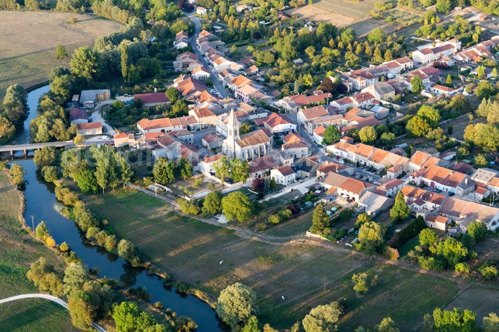 Sauvigny from the bird's eye view: Village on the river bank areas of Maas in Sauvigny in Grand Est, France