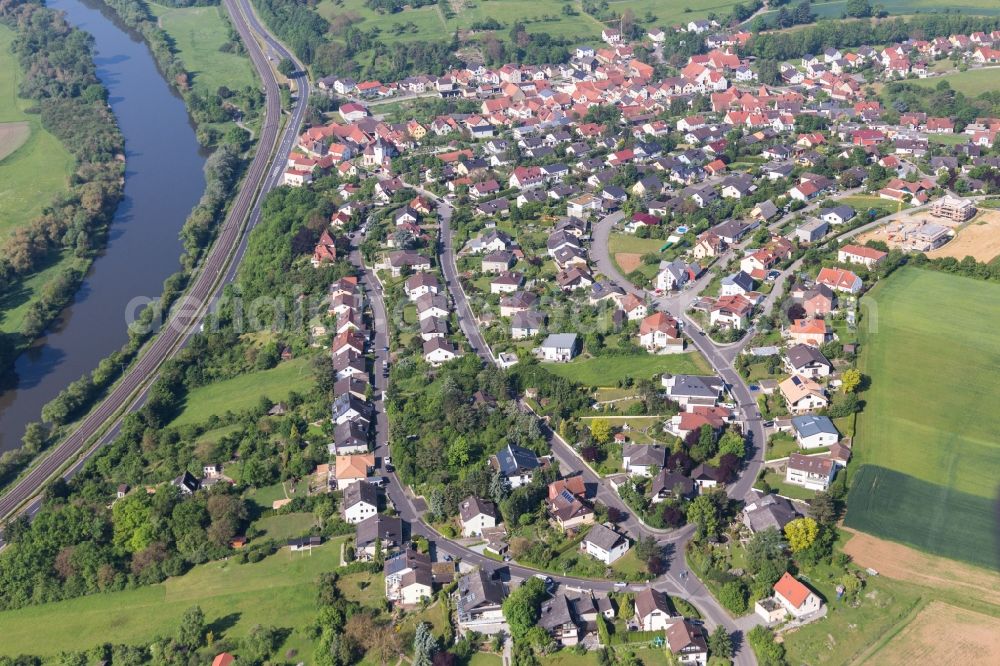 Aerial image Wülflingen - Village on the river bank areas of the Main river in Wuelflingen in the state Bavaria, Germany
