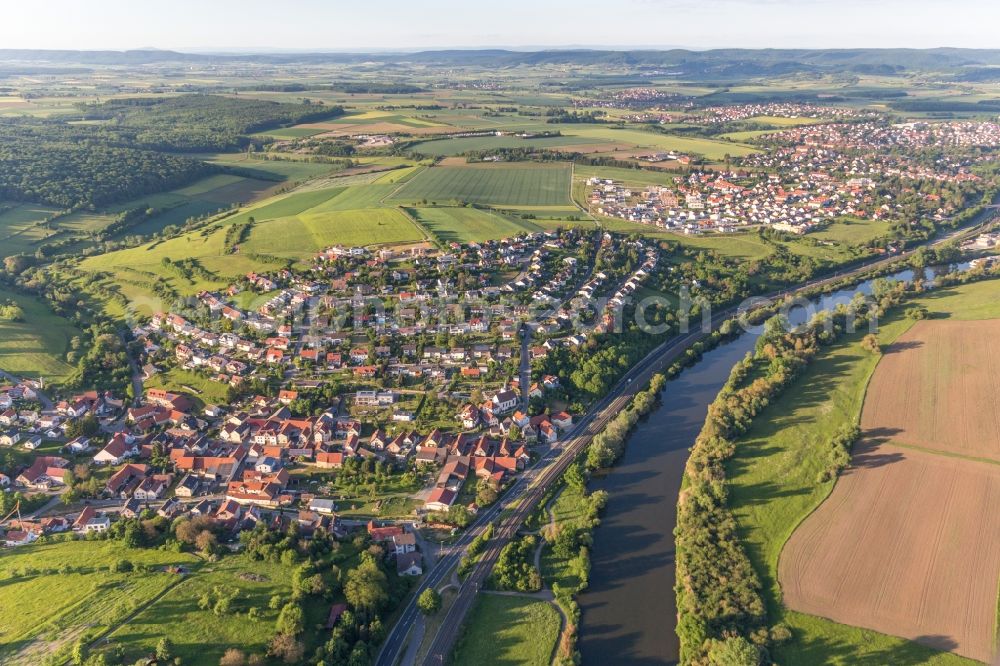 Aerial photograph Wülflingen - Village on the river bank areas of the Main river in Wuelflingen in the state Bavaria, Germany