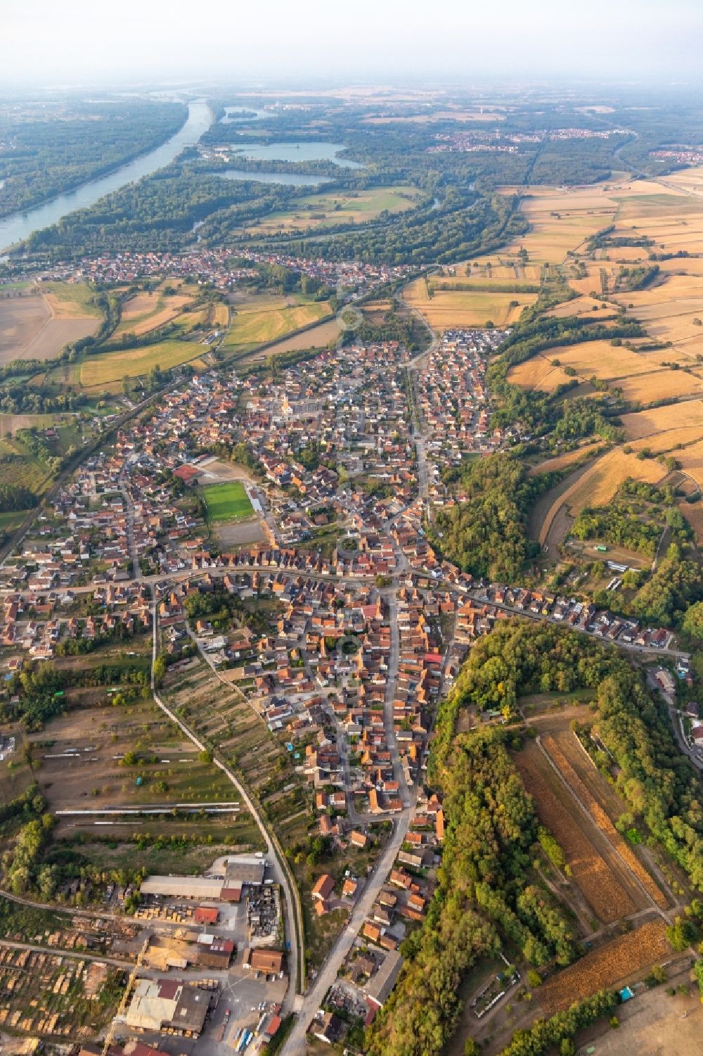 Aerial image Mothern - Village on the river bank areas of the Rhine river in Mothern in Grand Est, France