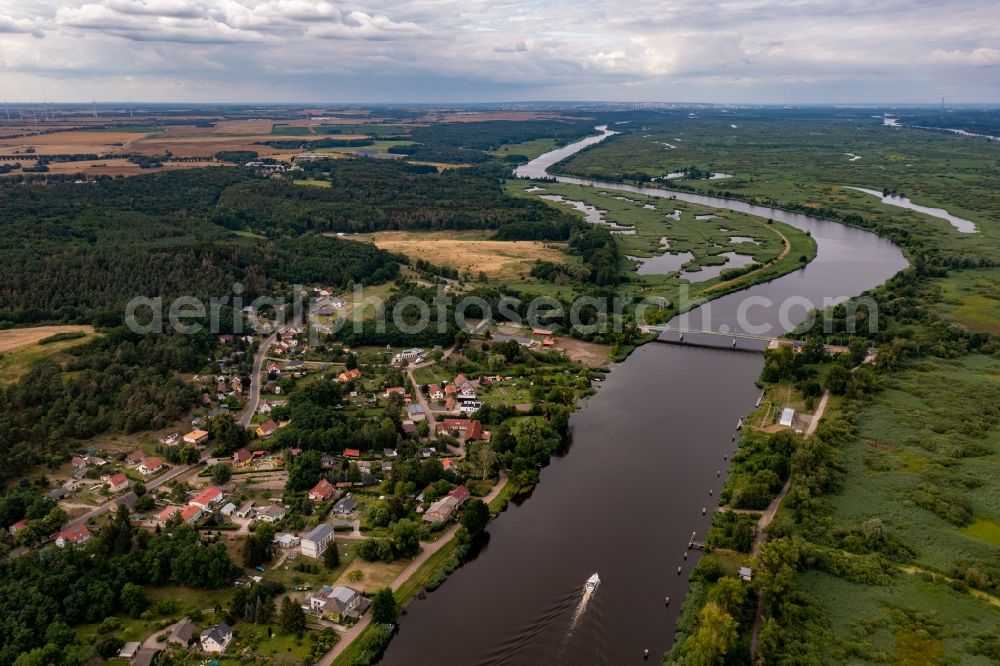 Aerial photograph Mescherin - Village on the river bank areas of Westoder in Mescherin in the state Brandenburg, Germany