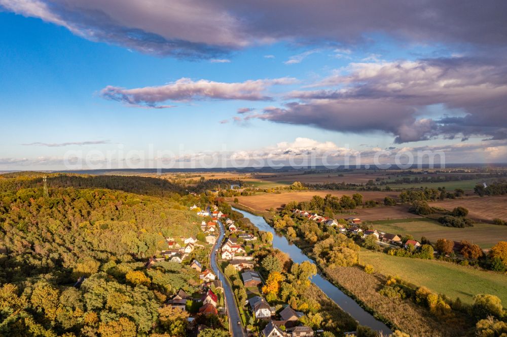 Aerial photograph Schiffmühle - Village on the river bank areas Wriezener Alte Oder in Schiffmuehle in the state Brandenburg, Germany