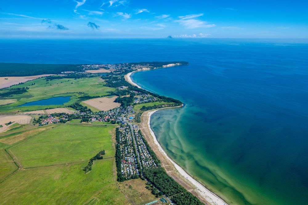 Lobbe from the bird's eye view: Village on marine coastal area of of Baltic Sea in Lobbe on the island of Ruegen in the state Mecklenburg - Western Pomerania, Germany