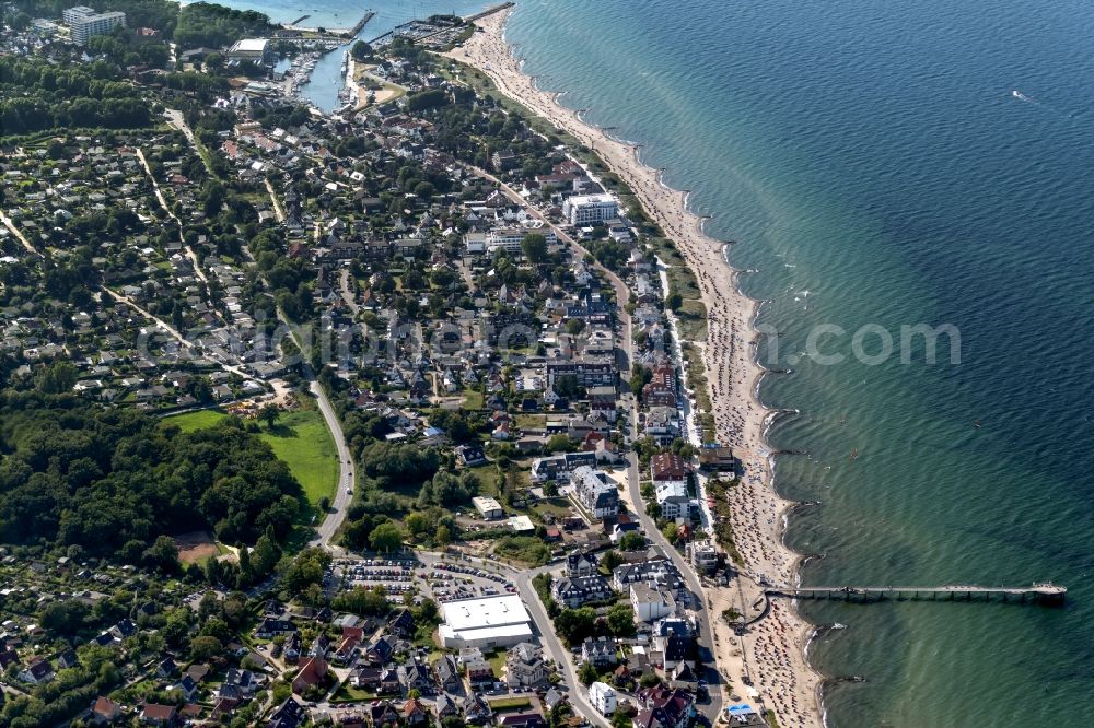 Aerial photograph Niendorf - Village on marine coastal area of in Niendorf in the state Schleswig-Holstein, Germany