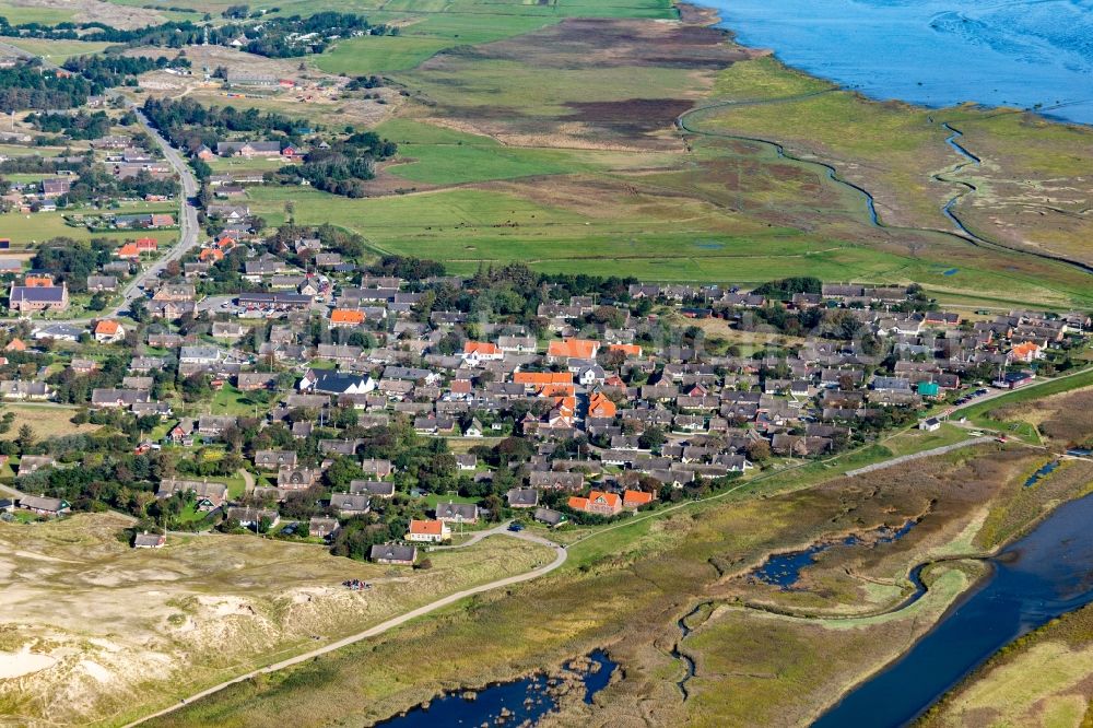 Aerial image Fanö - Village on marine coastal area of Norths sea wadden sea in the district Soenderho in Fanoe in Syddanmark, Denmark