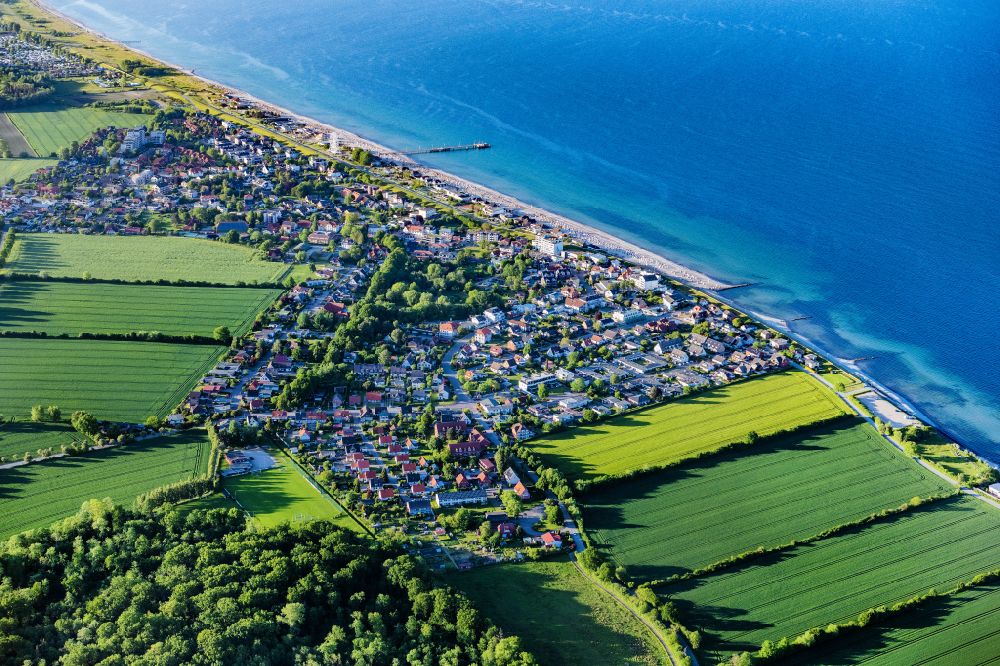 Dahme from above - Village on marine coastal area of Baltic Sea in Dahme in the state Schleswig-Holstein, Germany