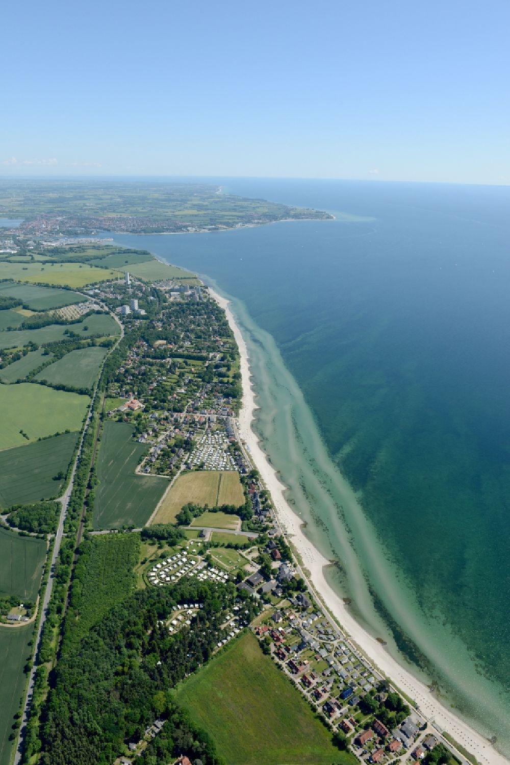 Aerial image Sierksdorf - Village on marine coastal area of Baltic Sea in Sierksdorf in the state Schleswig-Holstein