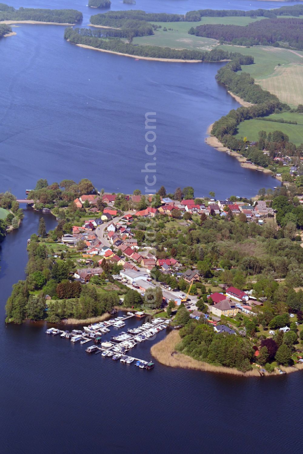 Aerial image Priepert - Village on the lake bank areas Havel - Ellenbogensee in Priepert in the state Mecklenburg - Western Pomerania, Germany