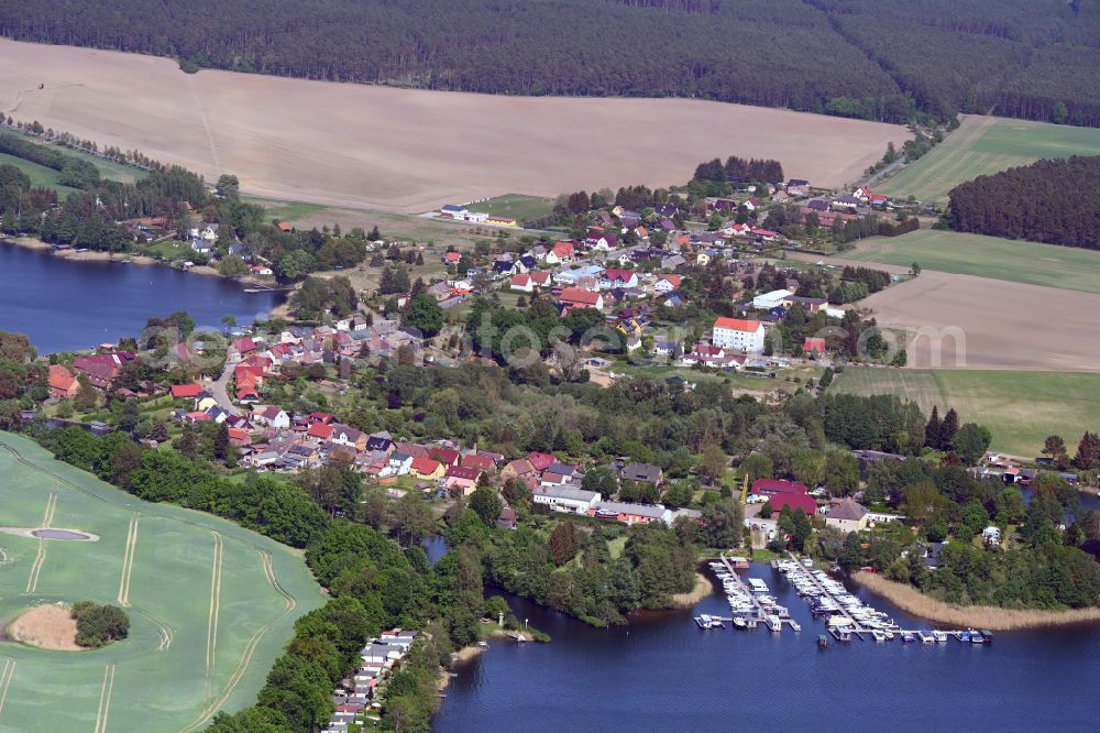 Aerial photograph Priepert - Village on the lake bank areas Havel - Ellenbogensee in Priepert in the state Mecklenburg - Western Pomerania, Germany
