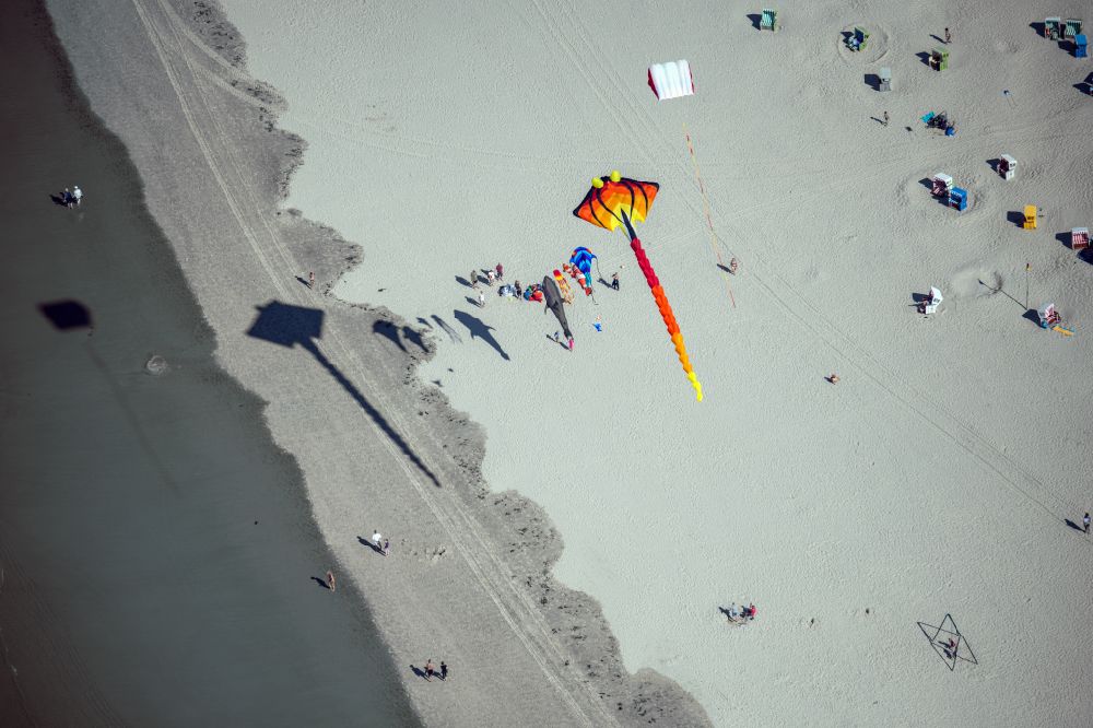 Langeoog from the bird's eye view: Kite festival on the East Frisian island of Langeoog in the state of Lower Saxony, Germany