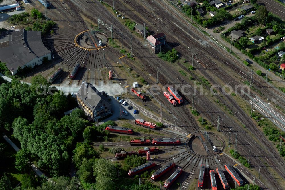 Bremen from the bird's eye view: Turntable at the depot of the railway depot at the marshalling yard on the street Maehlandsweg on street Maehlandsweg in the district Ohlenhof in Bremen, Germany
