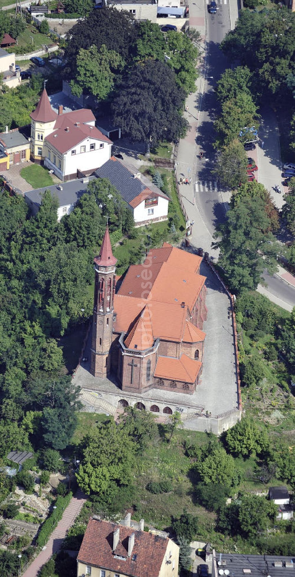 Aerial photograph Gubin - Blick auf die katholische Dreifaltigkeitskirche. Sie wurde im 19. Jahrhundert errichtet. View of the Catholic Holy Trinity Church. It was built in the 19th Century.