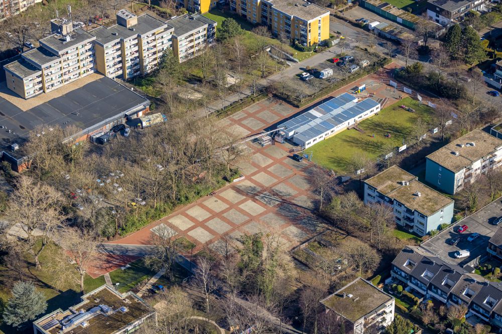 Holzwickede from the bird's eye view: Container settlement as temporary shelter on Place von Louviers in the district Aplerbeck in Holzwickede at Ruhrgebiet in the state North Rhine-Westphalia, Germany