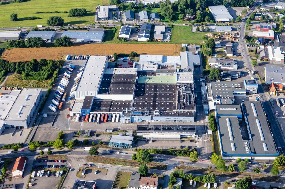 Aerial image Buxtehude - Buildings and production halls on the heals manufacturer's premises Unilever in Buxtehude in the state Lower Saxony, Germany