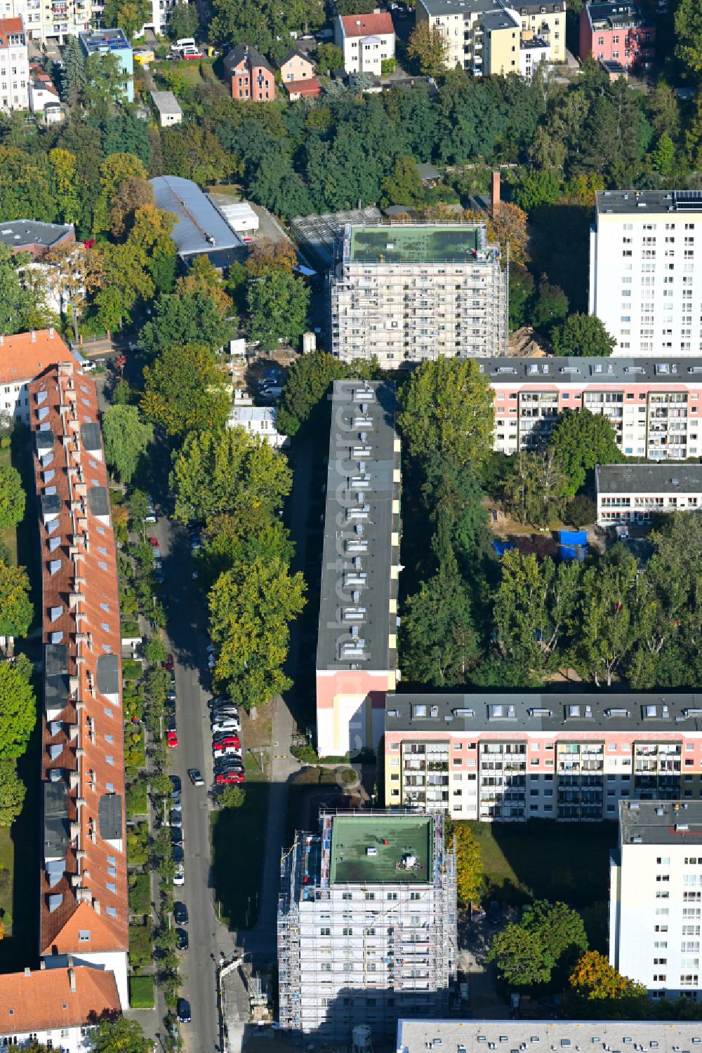 Berlin from above - Construction site for the new residential and commercial Corner house - building on street Vesaliusstrasse in the district Pankow in Berlin, Germany